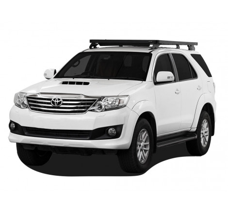 Toyota Fortuner (2005–2015)...